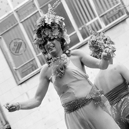 GayFest 2001: flower hats