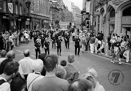 GayFest 2001:  line dancing