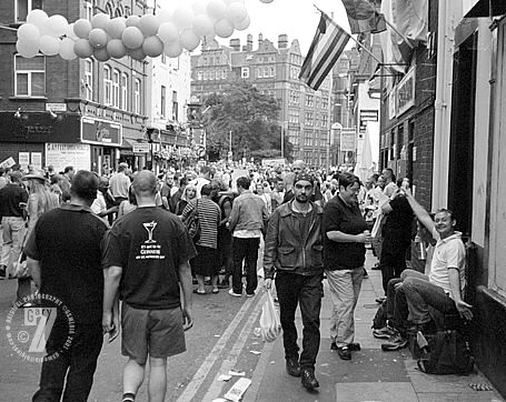 GayFest 2001: crowds on Sackville Street